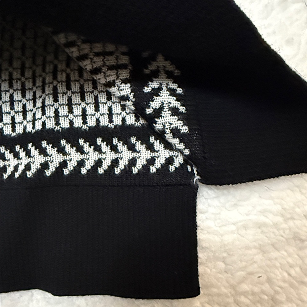 Jason Wu Merino Wool Black and Cream Geometric Sweater - Picture 4 of 6